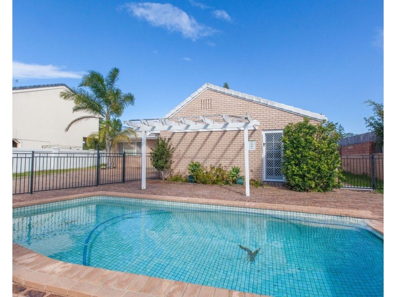 14 Cabana Blvd, Benowa QLD 4217