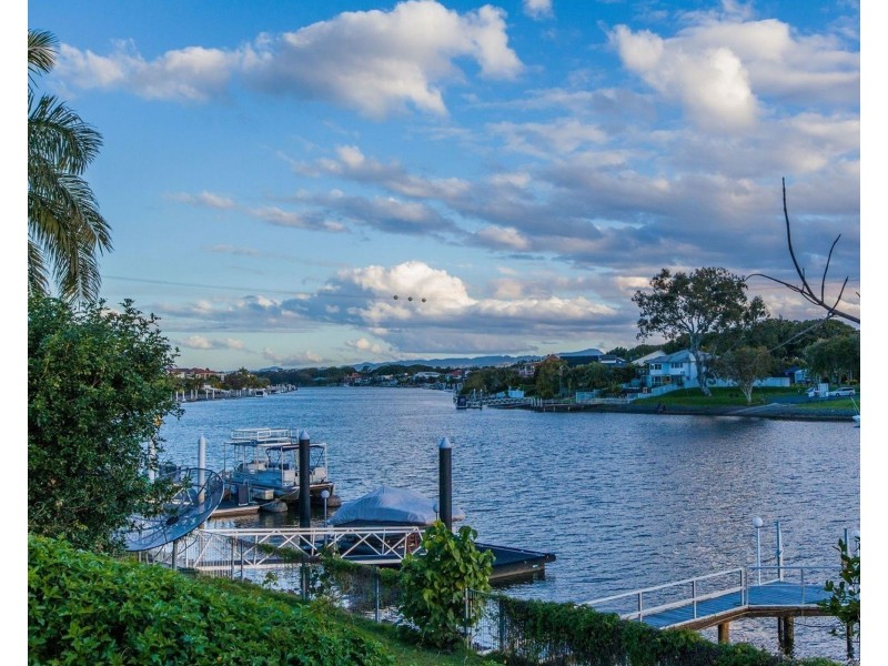 14 Cabana Blvd, Benowa QLD 4217