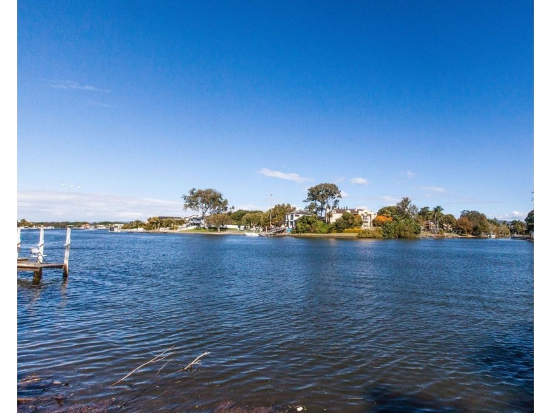 14 Cabana Blvd, Benowa QLD 4217