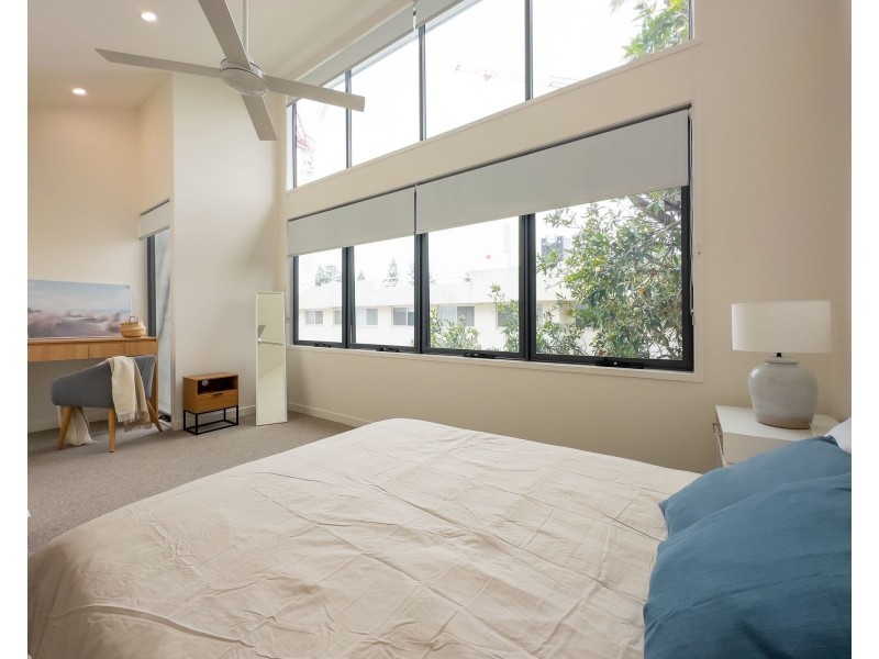 6/8 Miles Street, Coolangatta QLD 4225