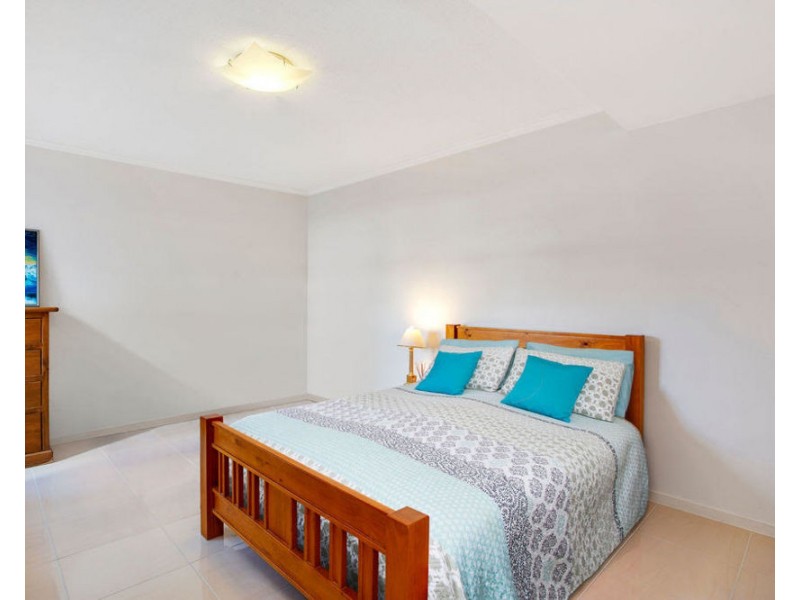 16/1 Arbour Avenue, Robina QLD 4226