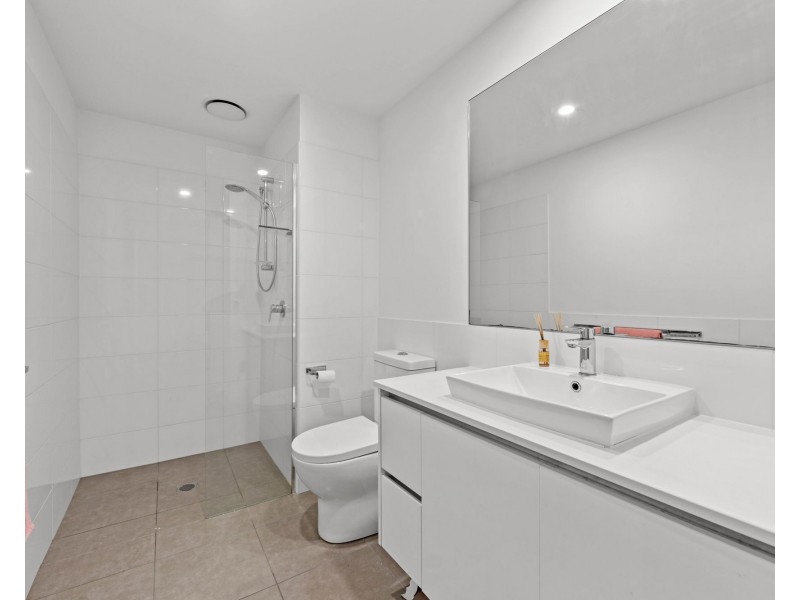 3213/1-7 Waterford Court, Bundall QLD 4217