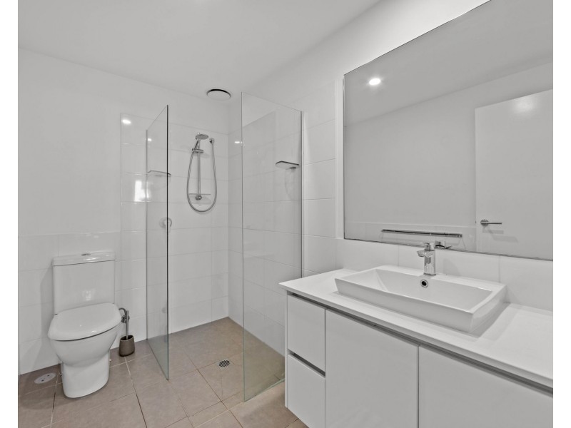 3213/1-7 Waterford Court, Bundall QLD 4217