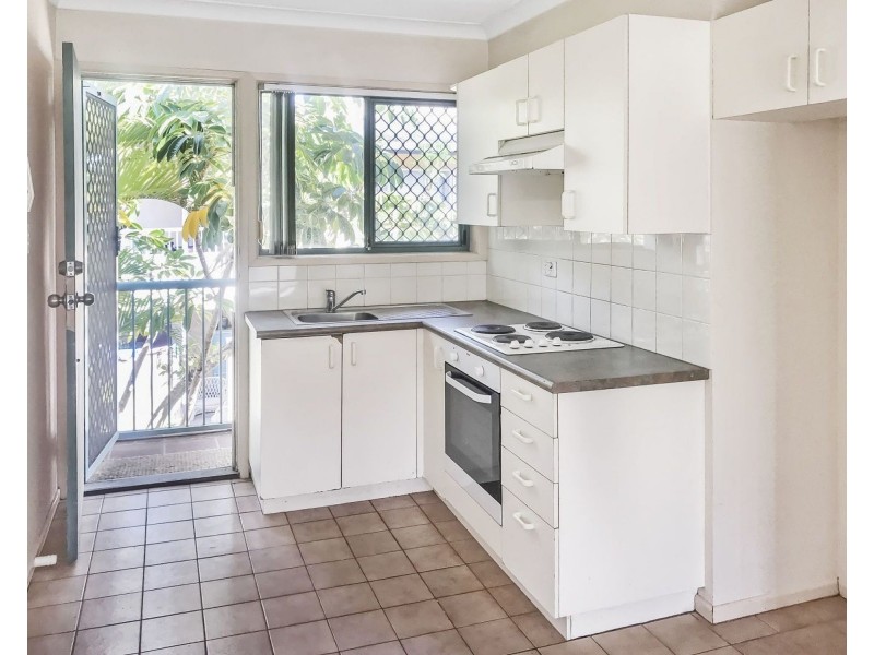 3/12 Mary Avenue, Broadbeach QLD 4218