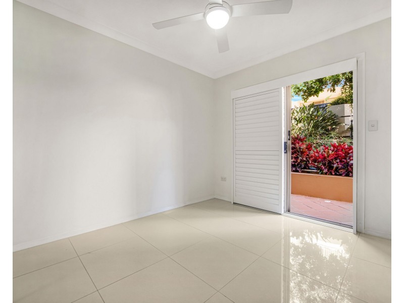 1/36-38 Dutton Street, Coolangatta QLD 4225