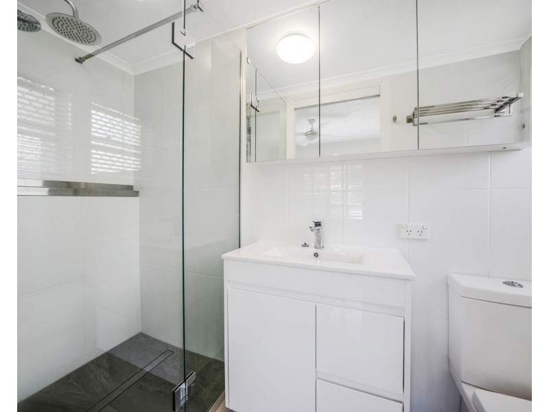 1/36-38 Dutton Street, Coolangatta QLD 4225