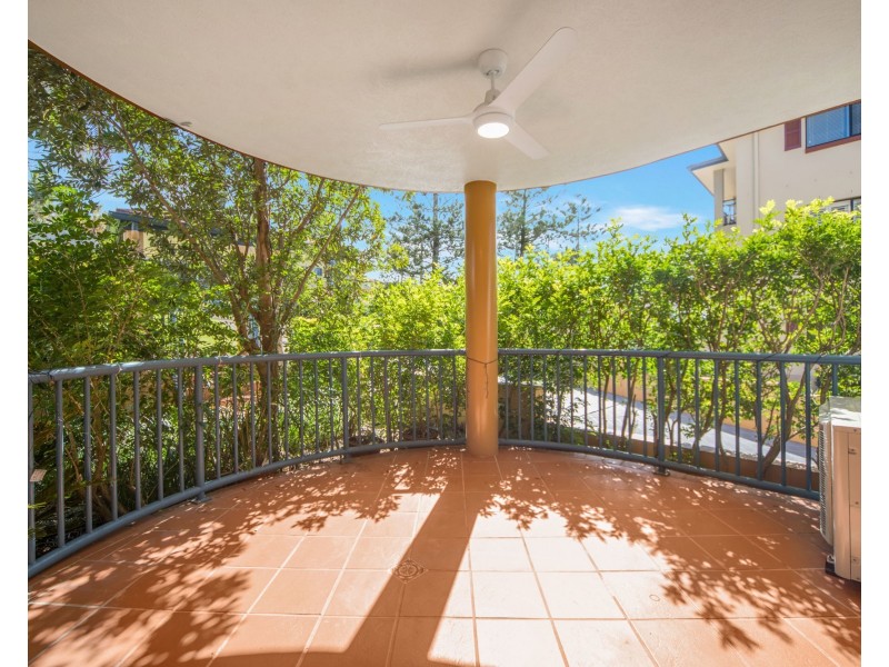 1/36-38 Dutton Street, Coolangatta QLD 4225