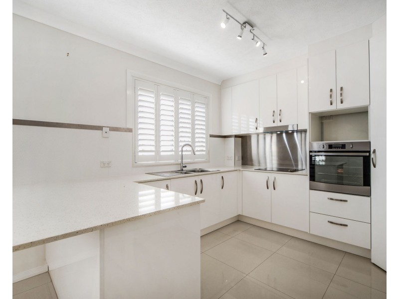 1/36-38 Dutton Street, Coolangatta QLD 4225