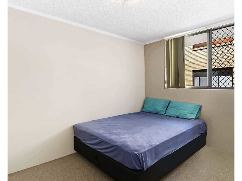 2/59 Peninsular Drive, Surfers Paradise QLD 4217