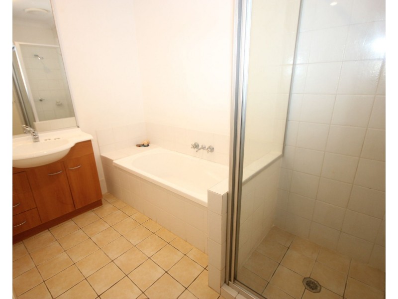 117/590 Pine Ridge Road, Coombabah QLD 4216