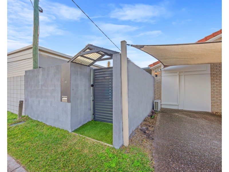 2/65 Errol Avenue, Paradise Point QLD 4216