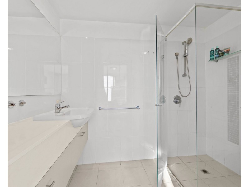 1314/2 Activa Way, Hope Island QLD 4212