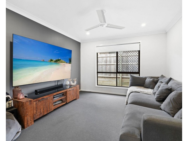 6 Village Court, Logan Village QLD 4207