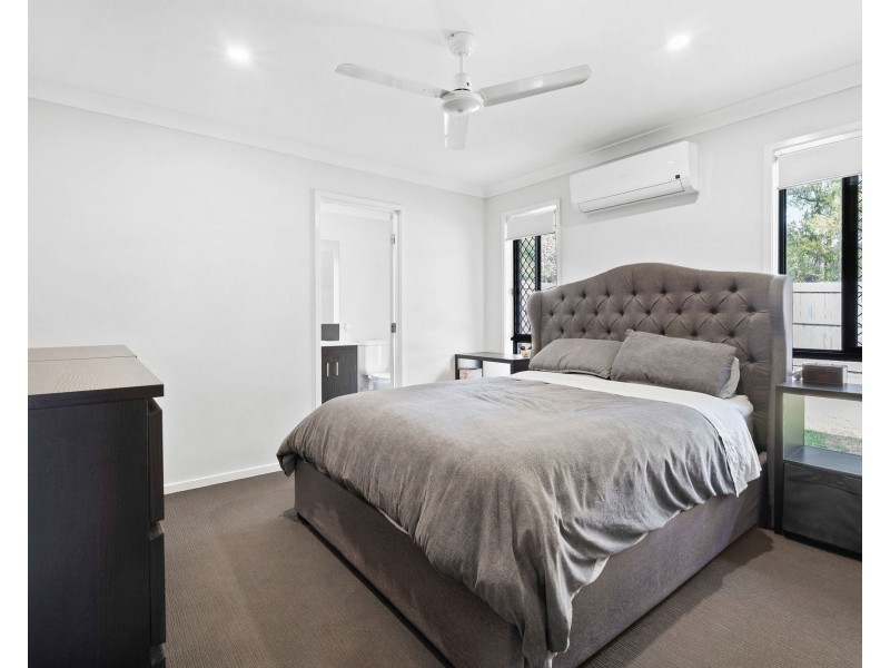 6 Village Court, Logan Village QLD 4207