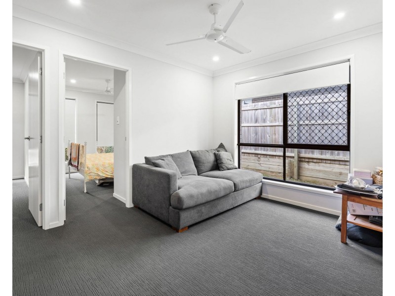 6 Village Court, Logan Village QLD 4207