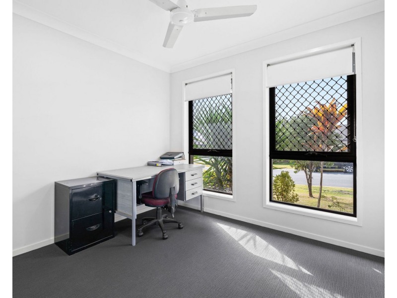6 Village Court, Logan Village QLD 4207