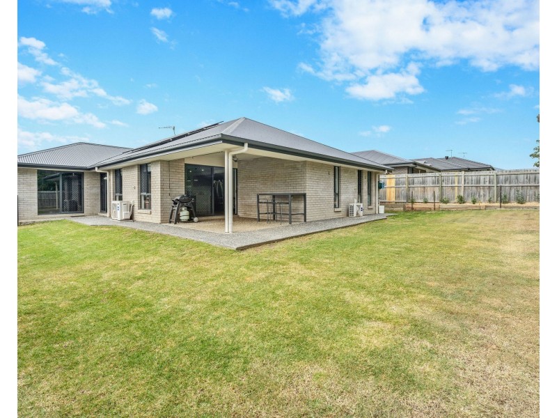 6 Village Court, Logan Village QLD 4207
