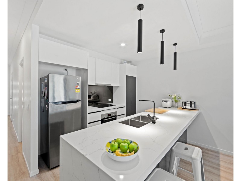 24/4A Hansford Road, Coombabah QLD 4216