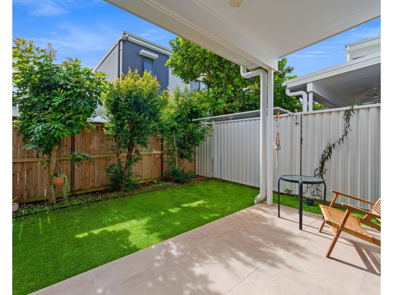 24/4A Hansford Road, Coombabah QLD 4216