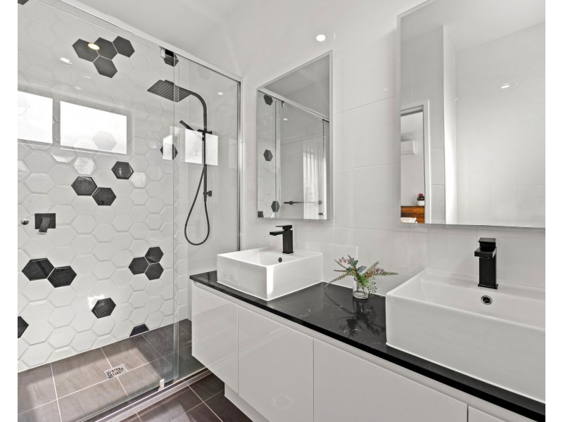 24/4A Hansford Road, Coombabah QLD 4216