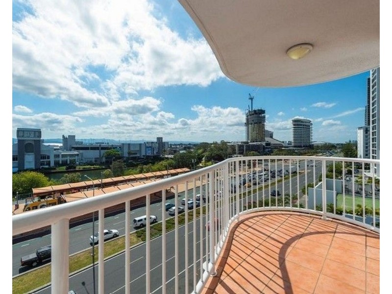 3038/2633 Gold Coast Highway, Broadbeach QLD 4218