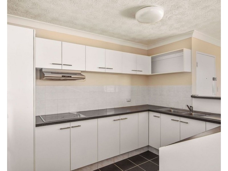 6/15-17 Jubilee Avenue, Broadbeach QLD 4218