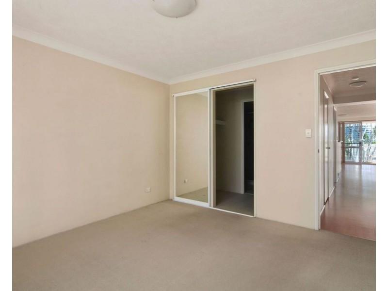 6/15-17 Jubilee Avenue, Broadbeach QLD 4218