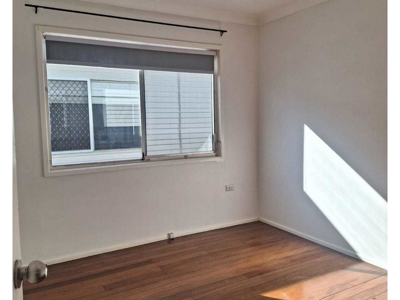 15 Hillcrest Parade, Miami QLD 4220