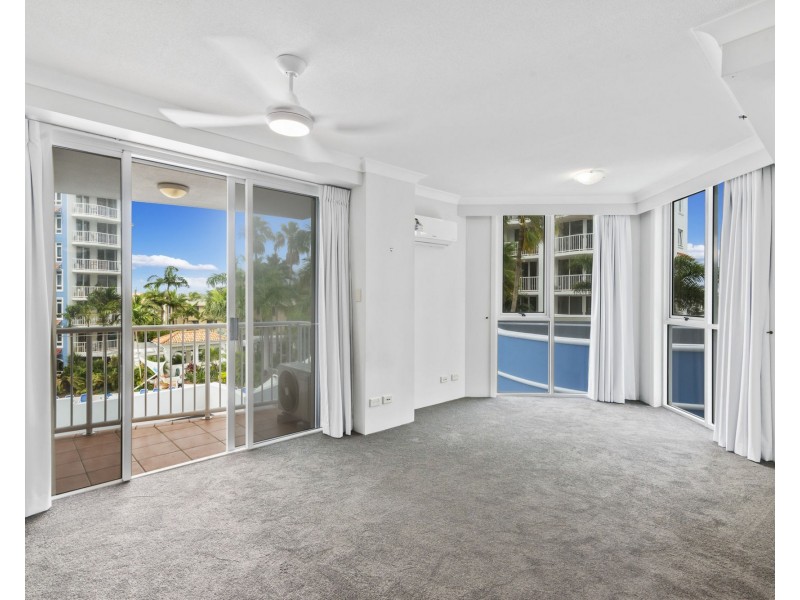 2028/2633 Gold Coast Highway, Broadbeach QLD 4218