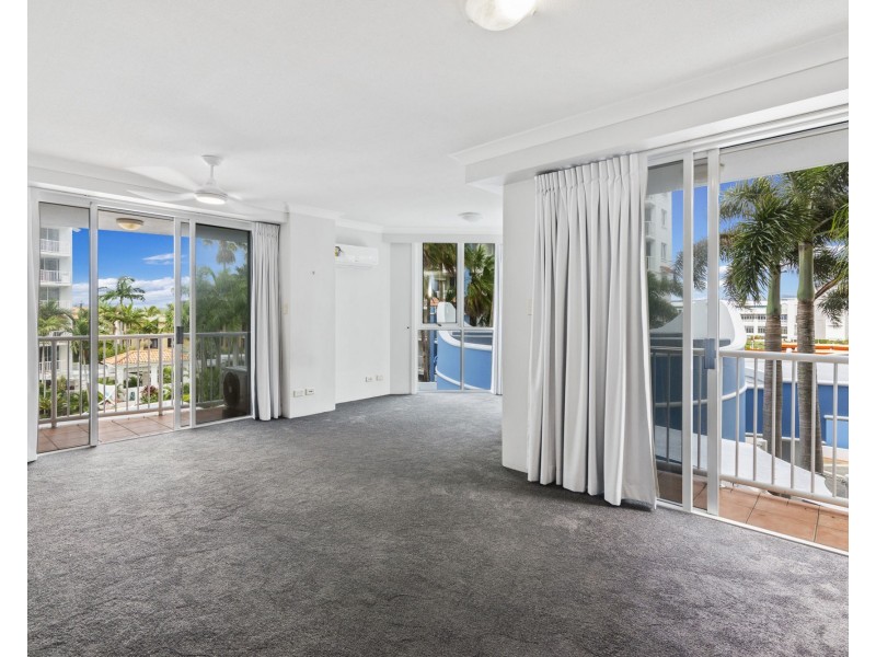 2028/2633 Gold Coast Highway, Broadbeach QLD 4218