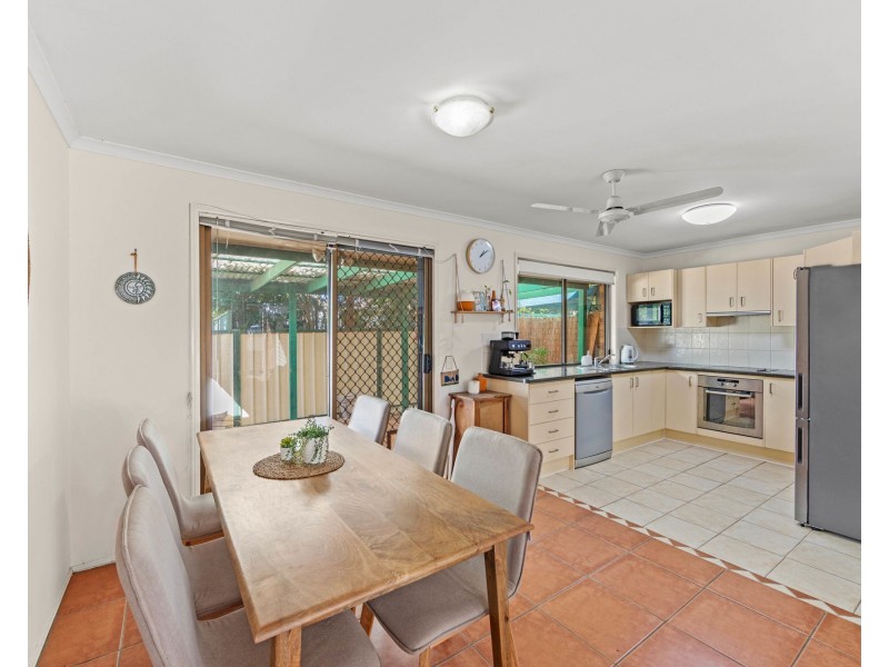 2/8 Musical Court, Oxenford QLD 4210