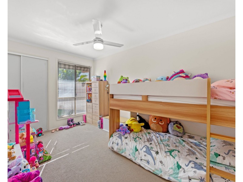 2/8 Musical Court, Oxenford QLD 4210