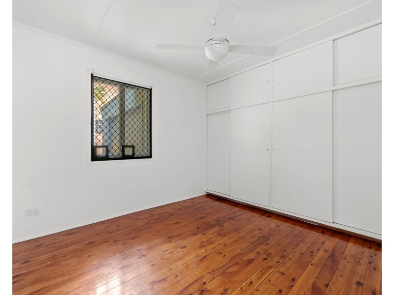 1 Sibyl Street, Southport QLD 4215