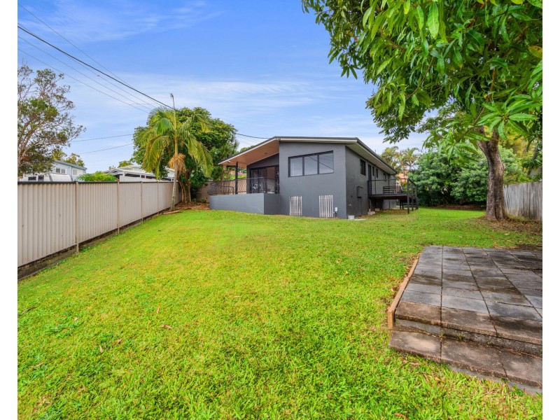 1 Sibyl Street, Southport QLD 4215