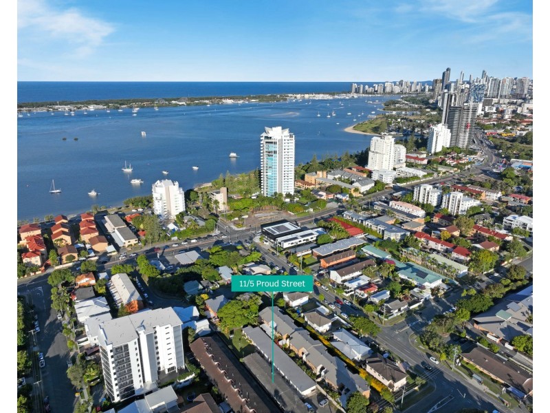 11/5 Proud Street, Labrador QLD 4215