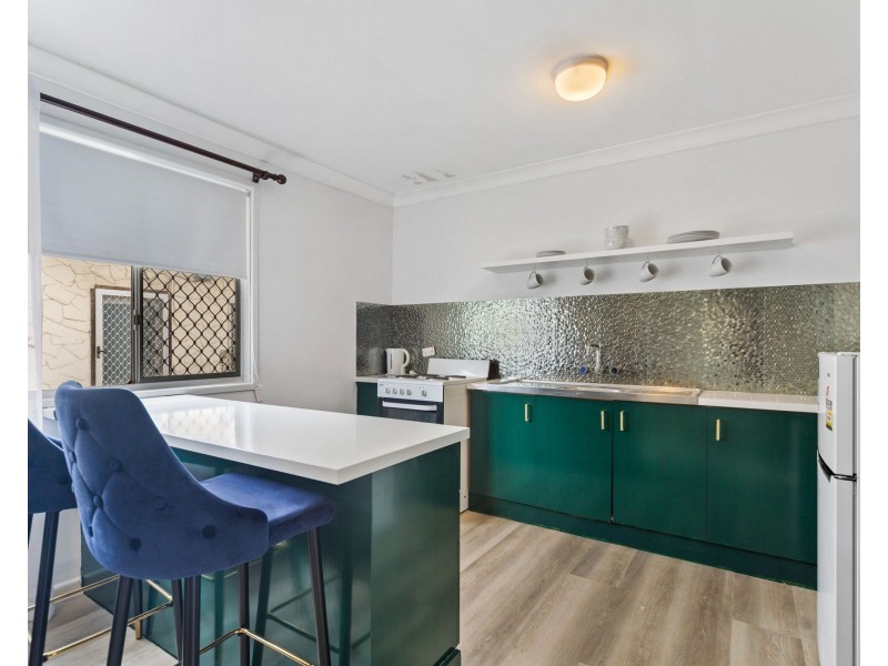 11/5 Proud Street, Labrador QLD 4215