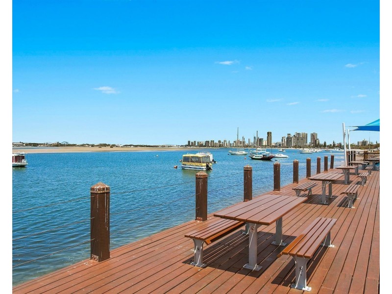 11/5 Proud Street, Labrador QLD 4215