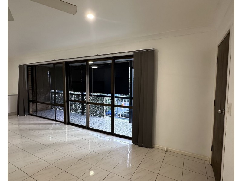 5/13 Surf Parade, Broadbeach QLD 4218