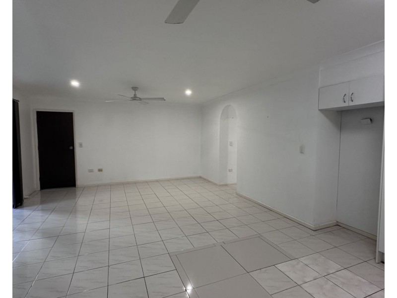 5/13 Surf Parade, Broadbeach QLD 4218