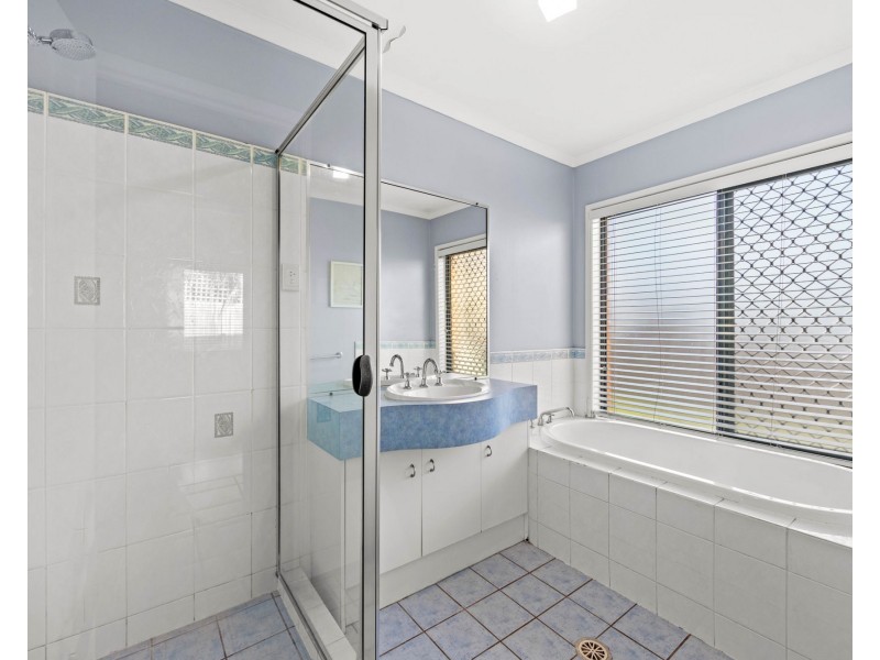 24 Ormeau Ridge Road, Ormeau Hills QLD 4208