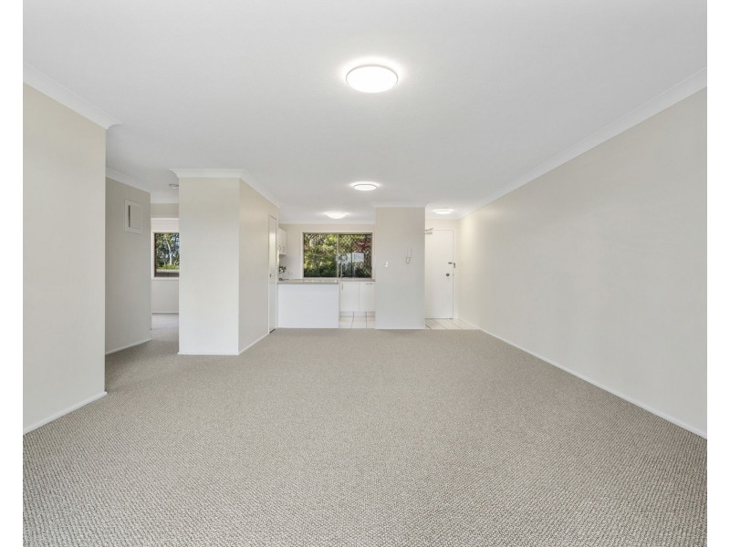 4/52 Whitby Street, Southport QLD 4215