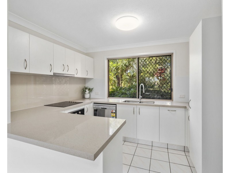 4/52 Whitby Street, Southport QLD 4215