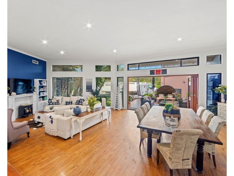 33 Southern Skies Avenue, Reedy Creek QLD 4227