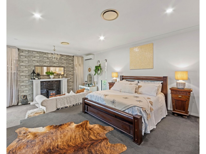 33 Southern Skies Avenue, Reedy Creek QLD 4227