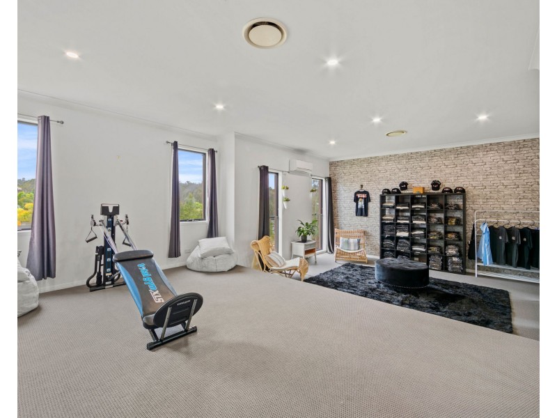 33 Southern Skies Avenue, Reedy Creek QLD 4227