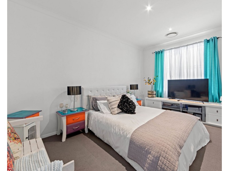 33 Southern Skies Avenue, Reedy Creek QLD 4227