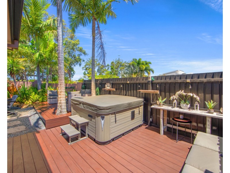 33 Southern Skies Avenue, Reedy Creek QLD 4227