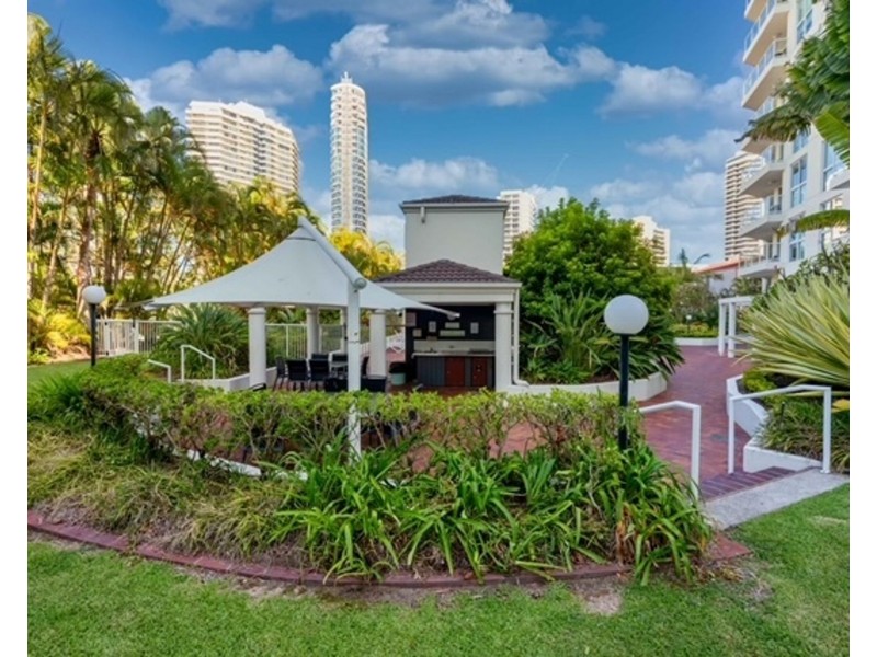 64/15 Breaker Street, Main Beach QLD 4217