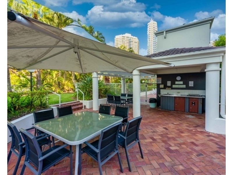 64/15 Breaker Street, Main Beach QLD 4217