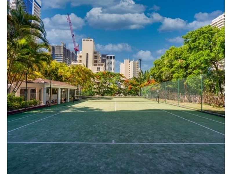 64/15 Breaker Street, Main Beach QLD 4217